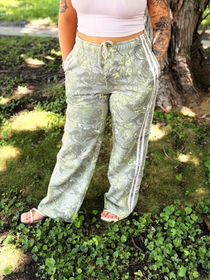 Comfy Camo SweatPants