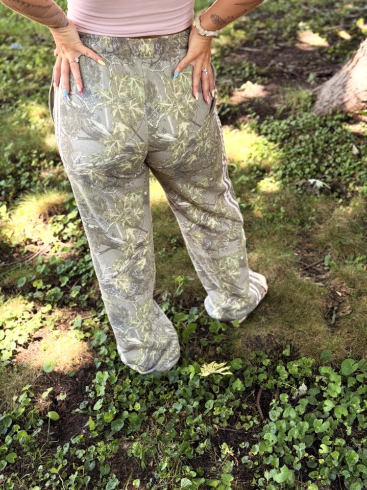 Comfy Camo SweatPants
